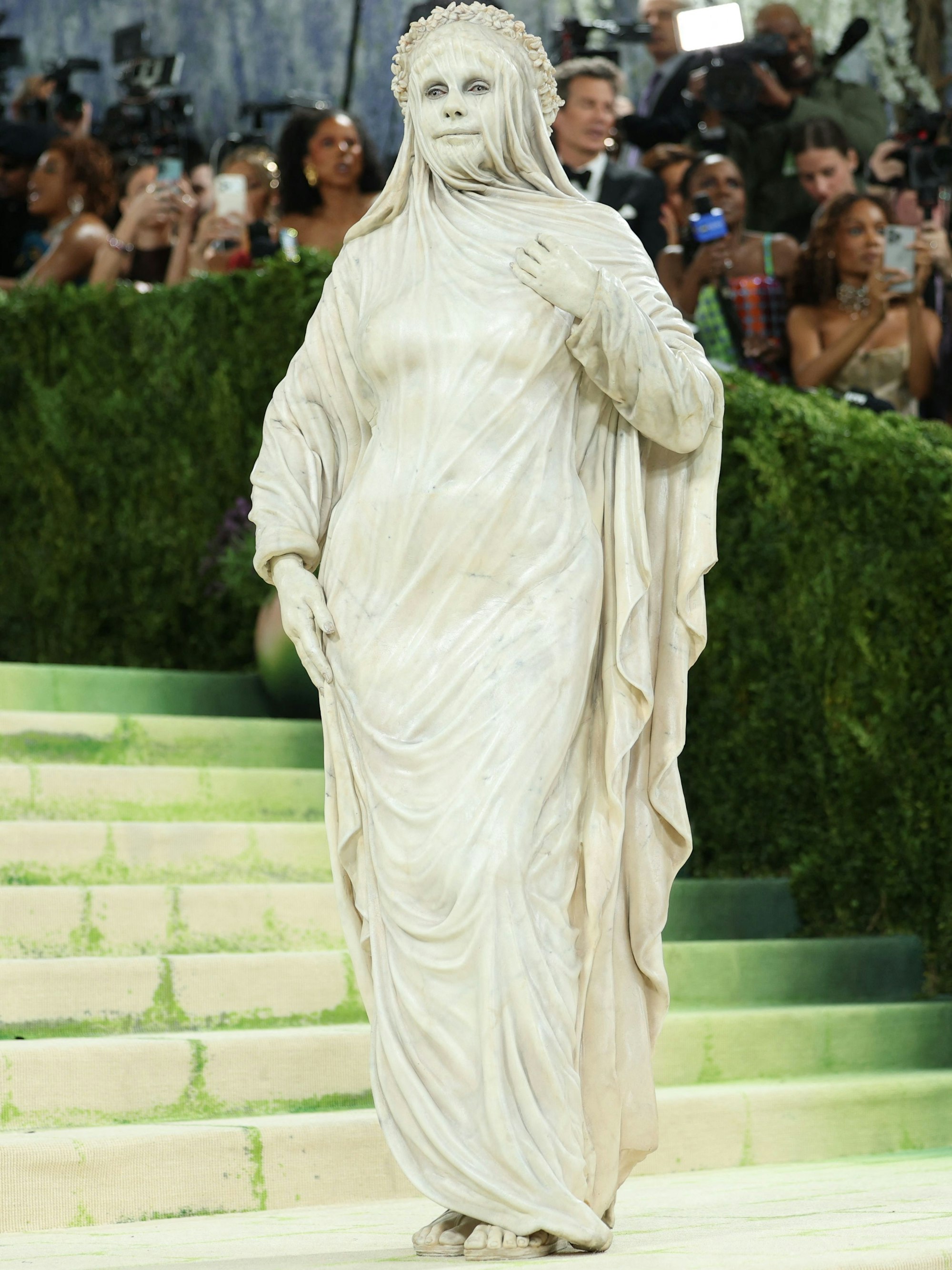 Heidi Klum sorgte mit ihrem Outfit bei der Met-Gala 2026 für Aufsehen.