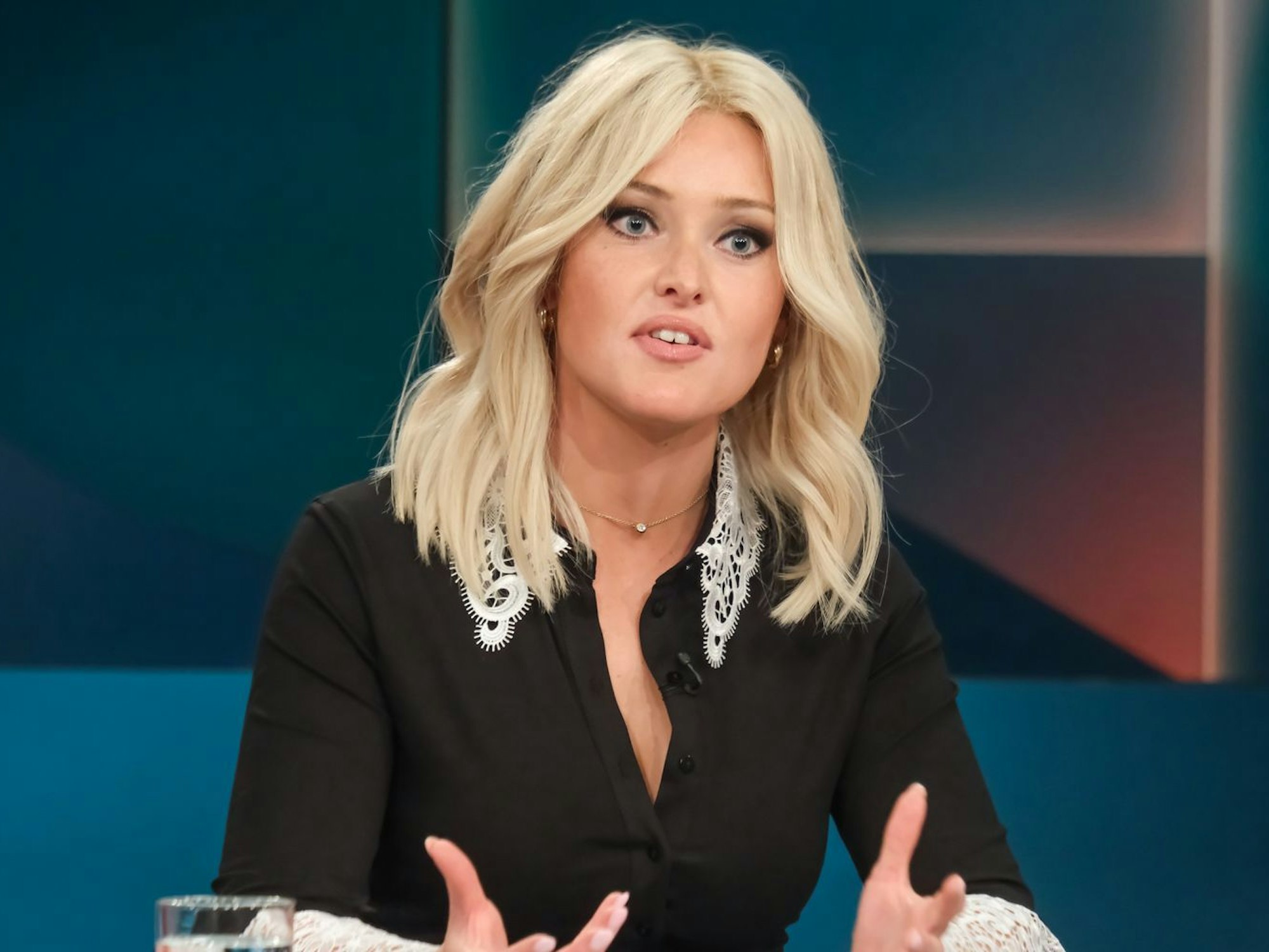 Unternehmerin und Krebspatientin Patrice Aminati sprach sich in „Hart aber fair“ für mehr Prävention im Gesundheitssystem aus. (Bild: WDR/Oliver Ziebe)