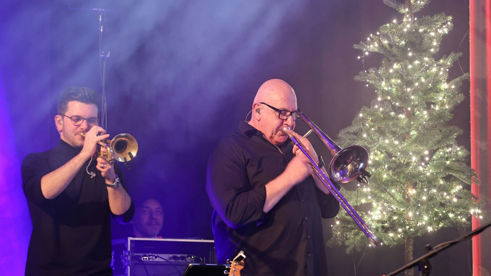 Michael Kuhl an der Trompete und „Richie“ Hellenthal an der Posaune