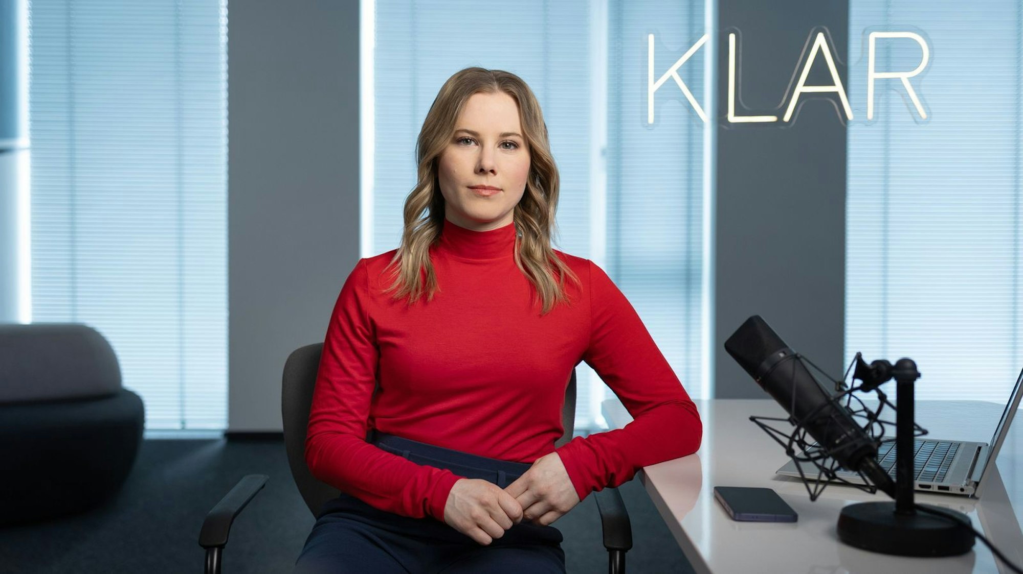 Julia Ruhs präsentiert im BR-Auftrag das Reportage-Format „Klar“. (Bild: BR / Vera Hutchison-Bird)