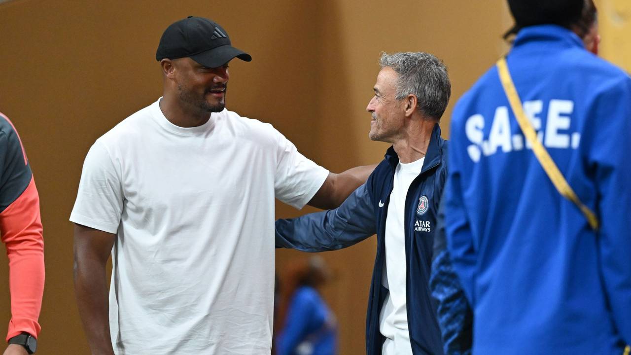 Vincent Kompany (l.) und PSG-Trainer Luis Enrique.