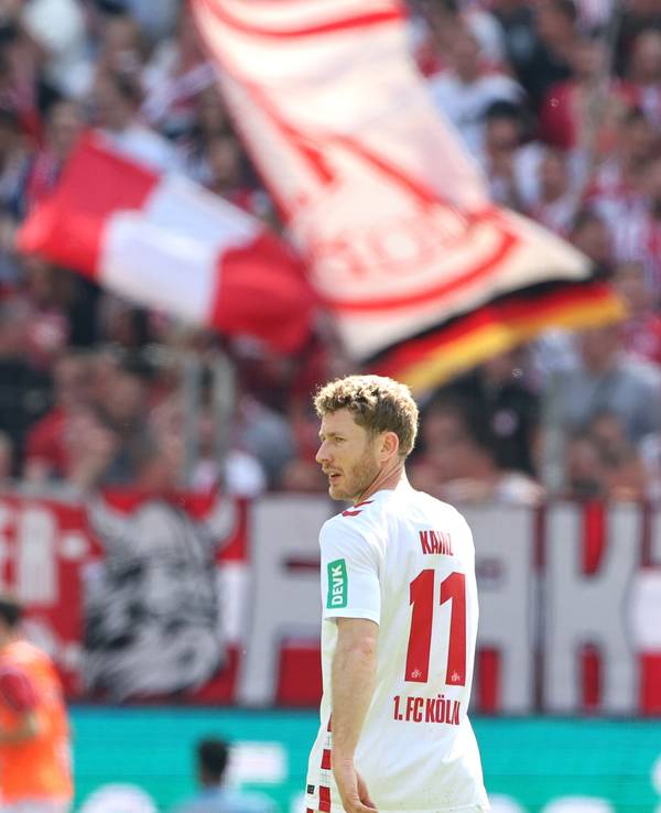Florian Kainz im Rhein-Energie-Stadion auf dem Platz.