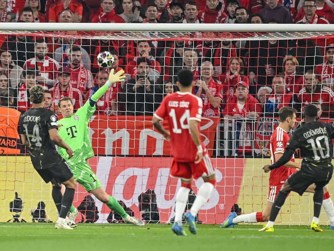 Ousmane Dembélé erzielt das 1:0 für PSG gegen Bayern.