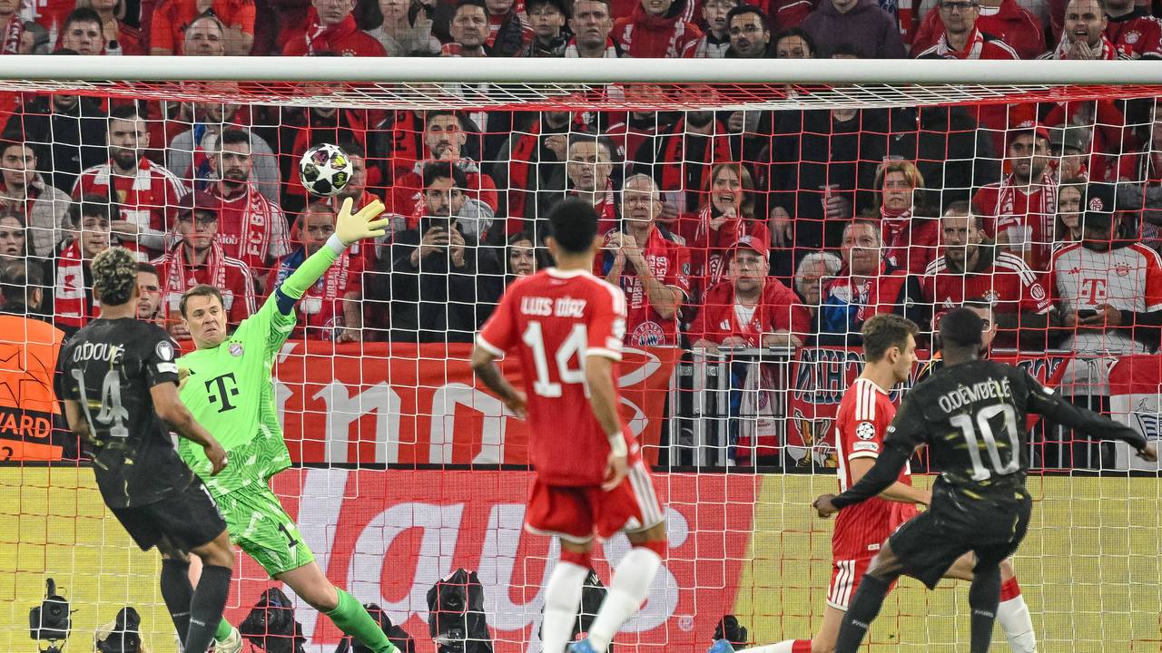 Ousmane Dembélé erzielt das 1:0 für PSG gegen Bayern.