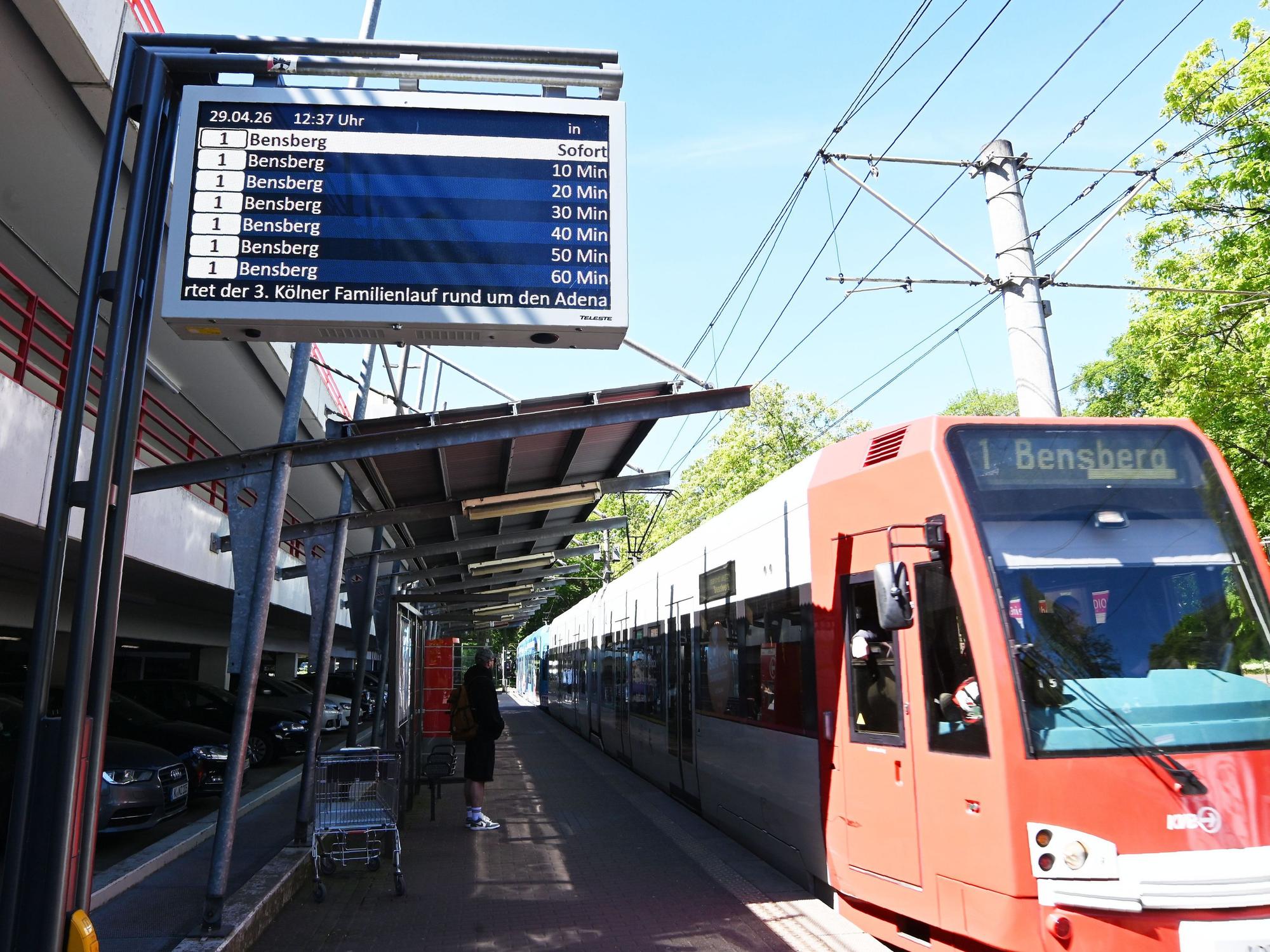 Wegen einer Weichenstörung kommt es aktuell zu Problemen auf mehreren KVB-Linien.