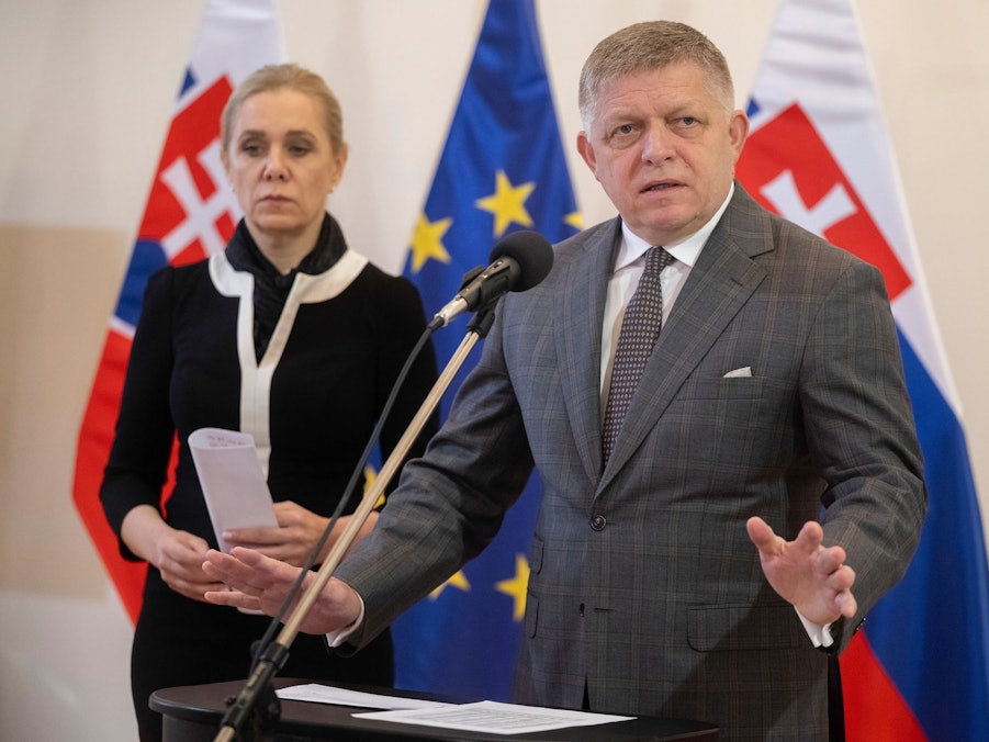 Robert Fico und Denisa Sakova