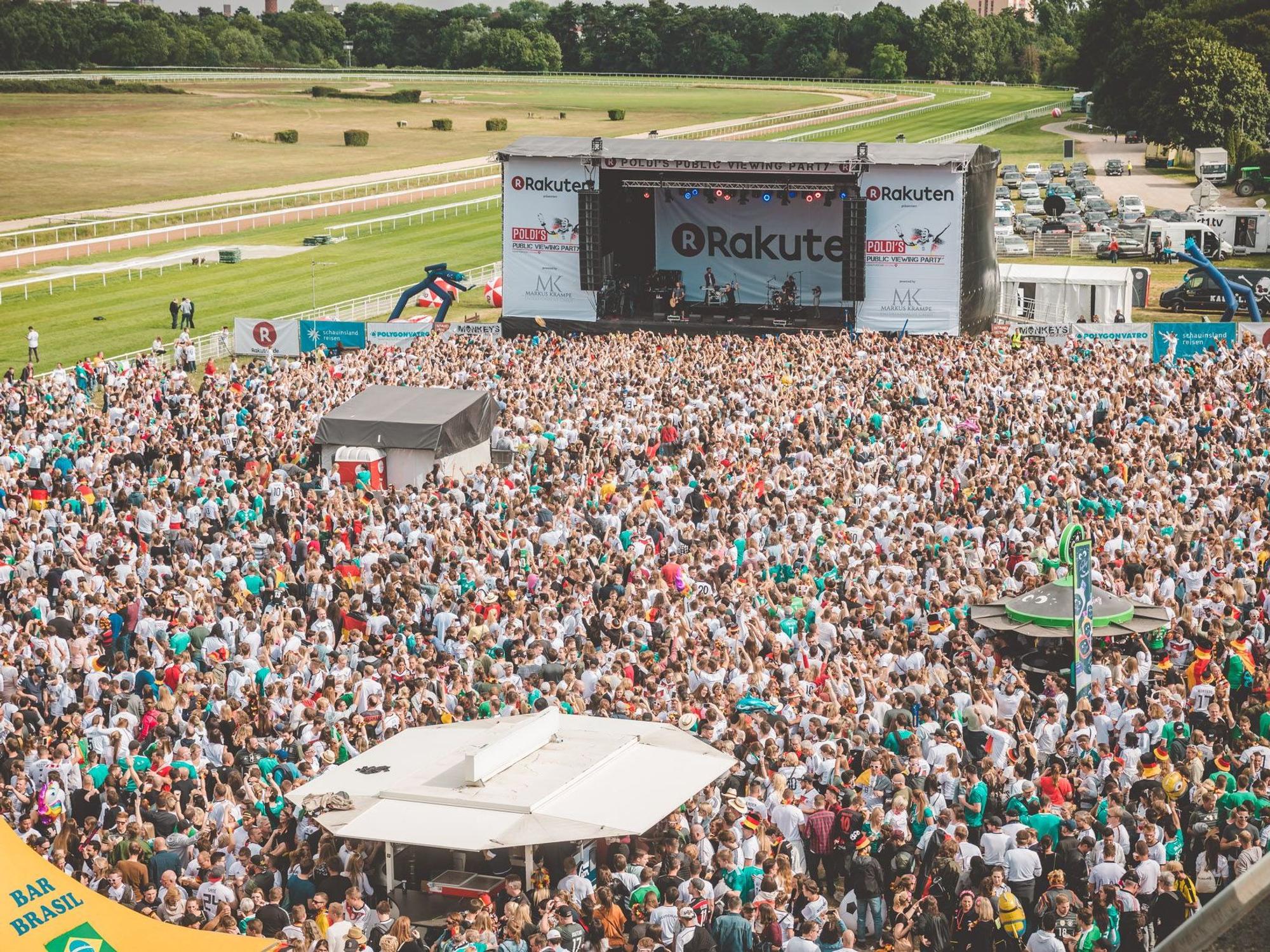 Konzert und Public Viewing während der Fußball-Weltmeisterschaft 2018 auf der Galopprennbahn Köln-Weidenpesch
