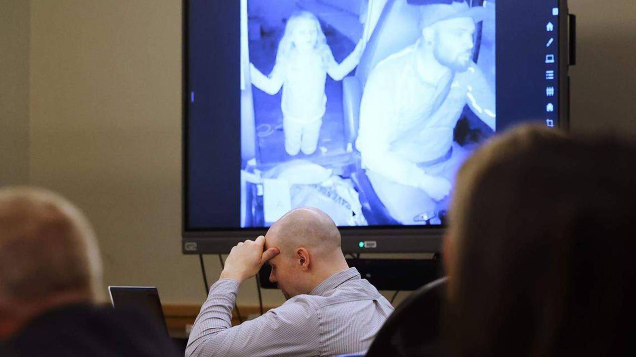 Tanner Horner (34) zeigt während des Prozesses in Fort Worth keine Regung. Der ehemalige FedEx-Fahrer gestand den Mord an der kleinen Athena (7).