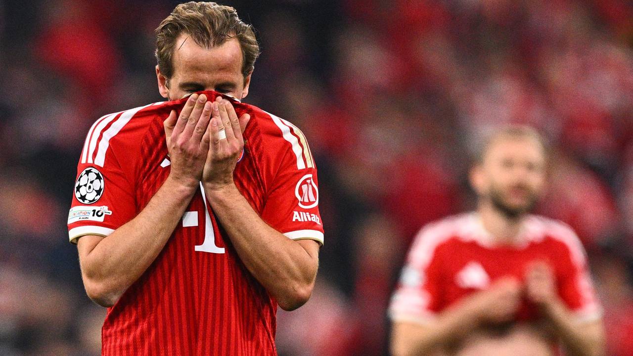 Harry Kane von Bayern München war nach dem Aus gegen PSG sichtlich bedient.