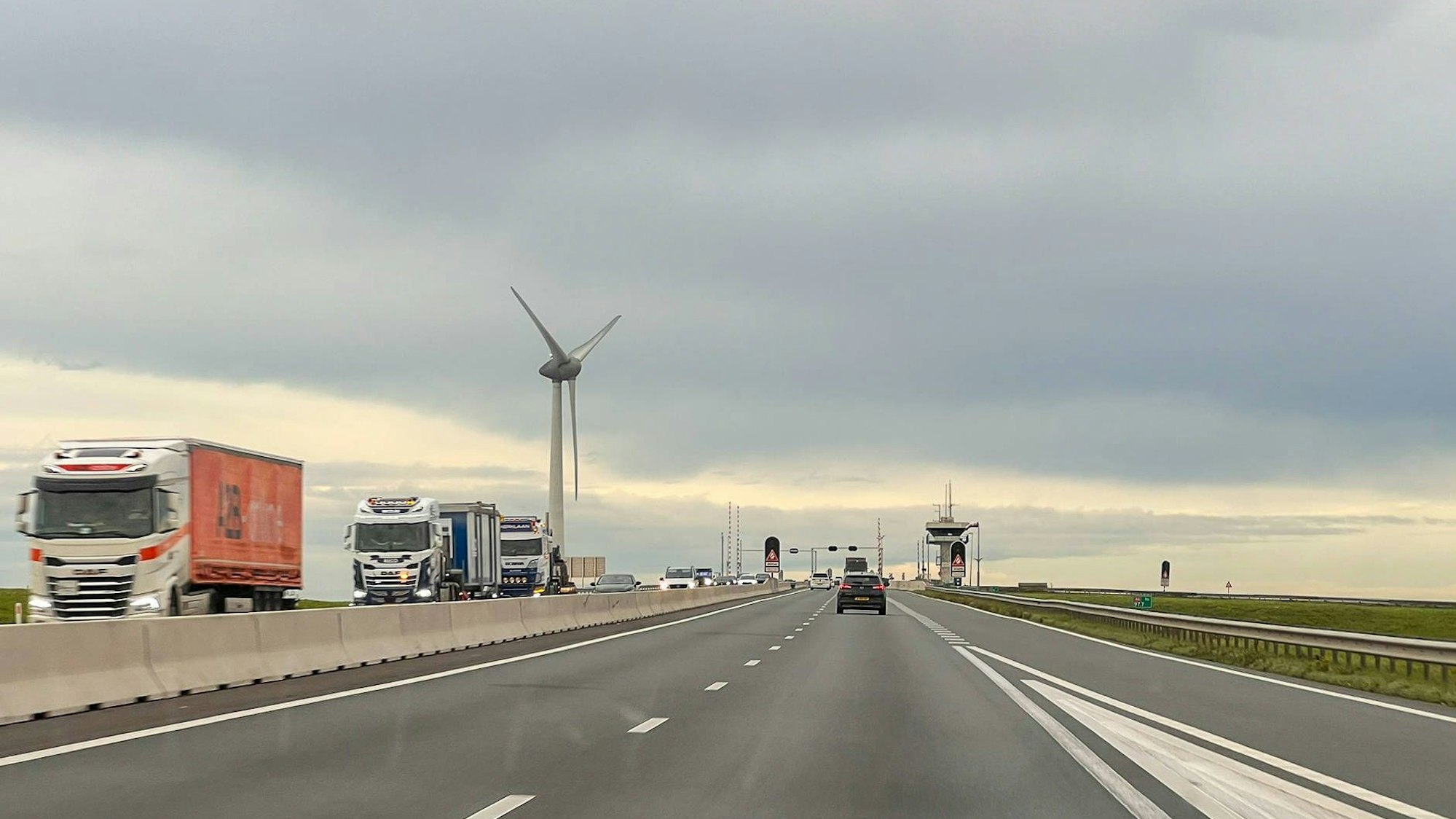 Wichtige Autobahnen in Richtung Nordsee sind in den Niederlanden komplett gesperrt (Symbolbild).