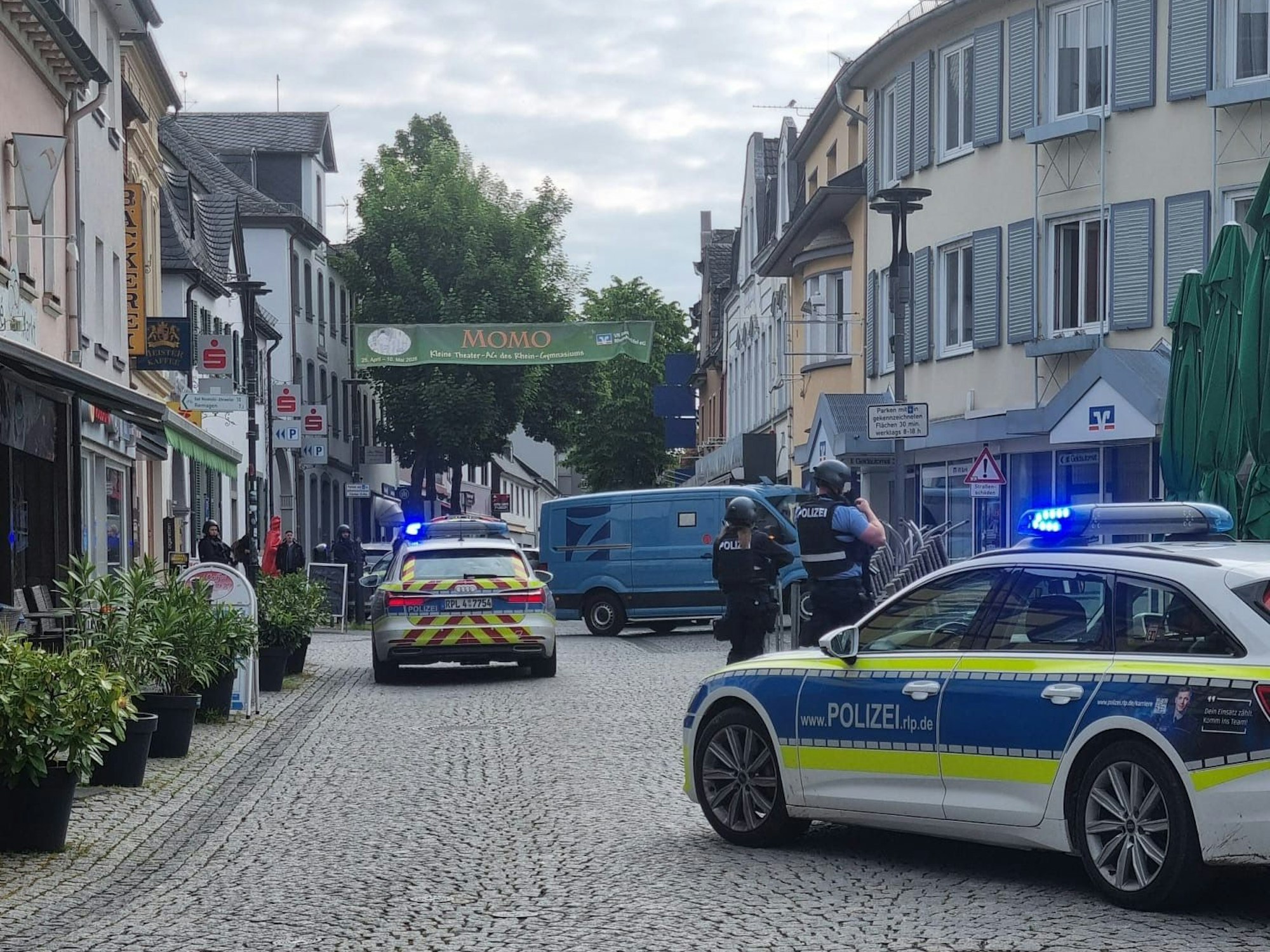 EXPRESS-Leser Christopher Eschweiler hat ein Foto von der heiklen Situation in Sinzig geschickt.