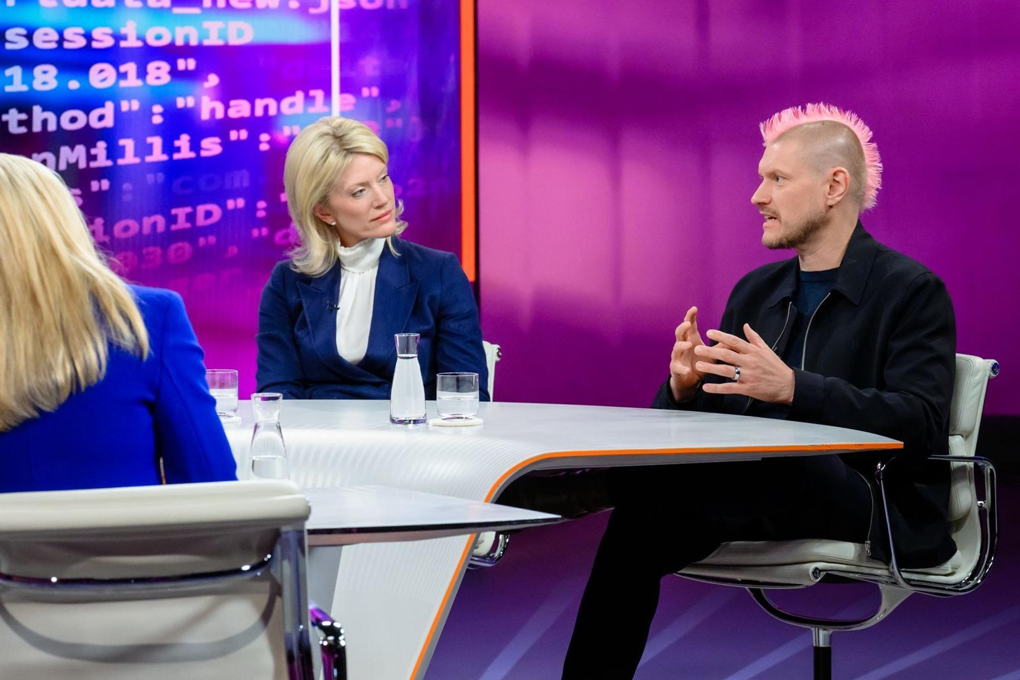 Seltenes Lob aus der Wirtschaft: „Die Bundesregierung leistet hier einen sehr viel besseren Job als die Ampelregierung, weil sie endlich die Hebelmechanismen für Wachstum verstanden hat“, sagte Jeannette zu Fürstenberg, Präsidentin und Geschäftsführerin der Venture-Capital-Gesellschaft General Catalyst. (Bild: ZDF/Svea Pietschmann )