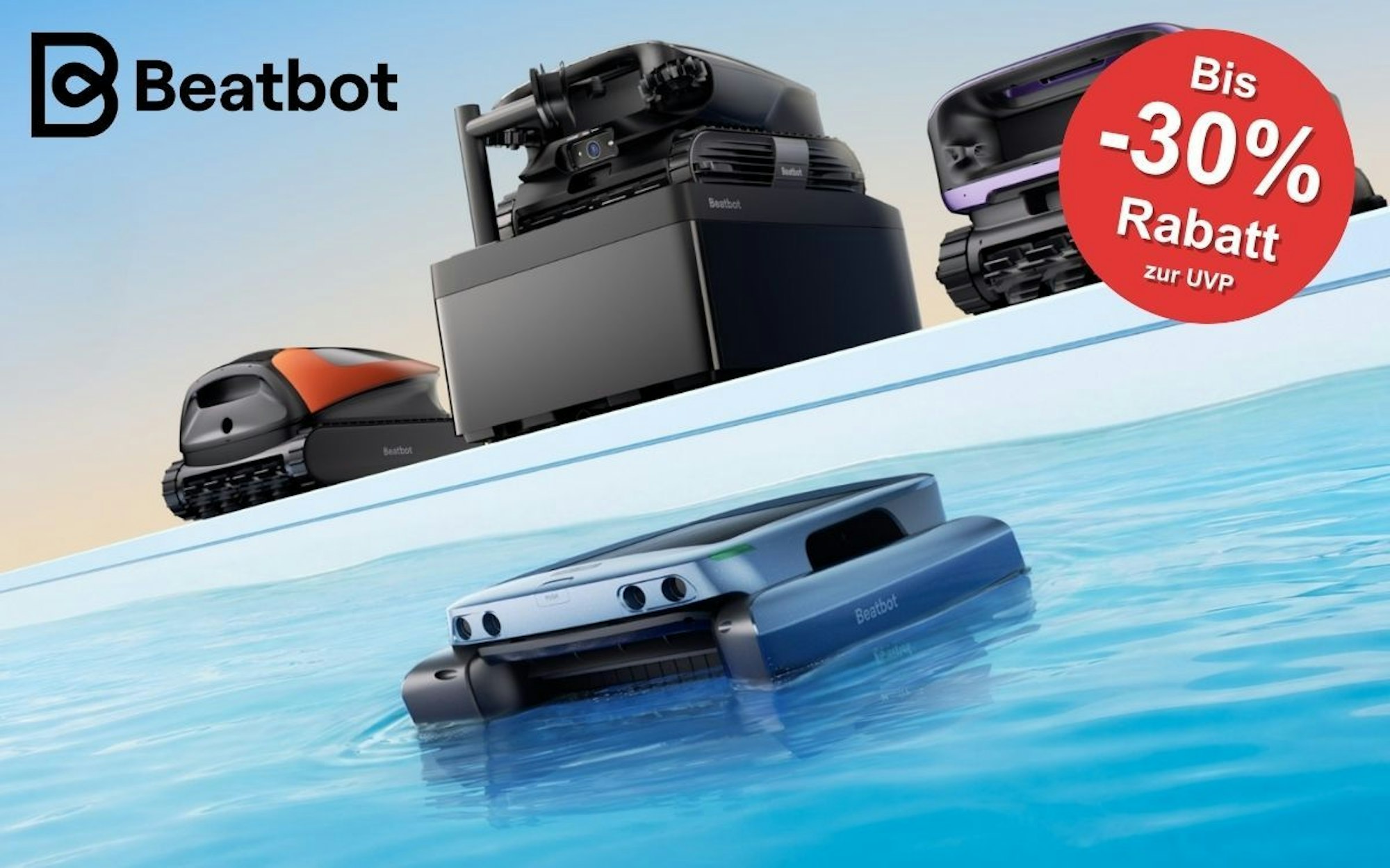 Mehrere Beatbot-Poolreinigungsroboter verschiedener Modelle nebeneinander in und an einem Pool mit klarem blauem Wasser, darunter ein im Wasser schwimmender Oberflächenreiniger, im Hintergrund weitere Modelle auf dem Poolrand – mit rotem Rabatt-Badge „Bis -30 % zur UVP" und Beatbot-Logo.