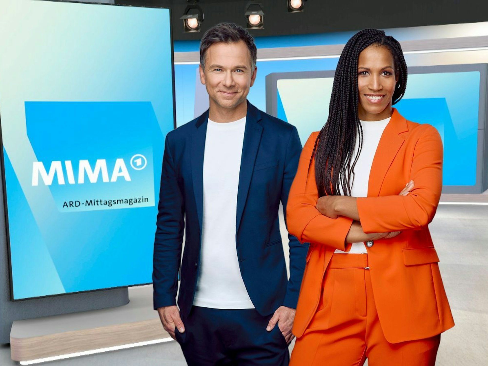 Tino Böttcher und Mariama Jamanka posieren.