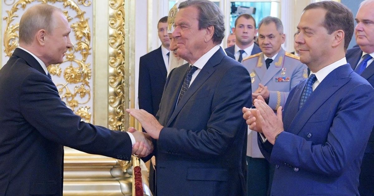 Putin will Kumpel Schröder als Vermittler – Bundesregierung reagiert