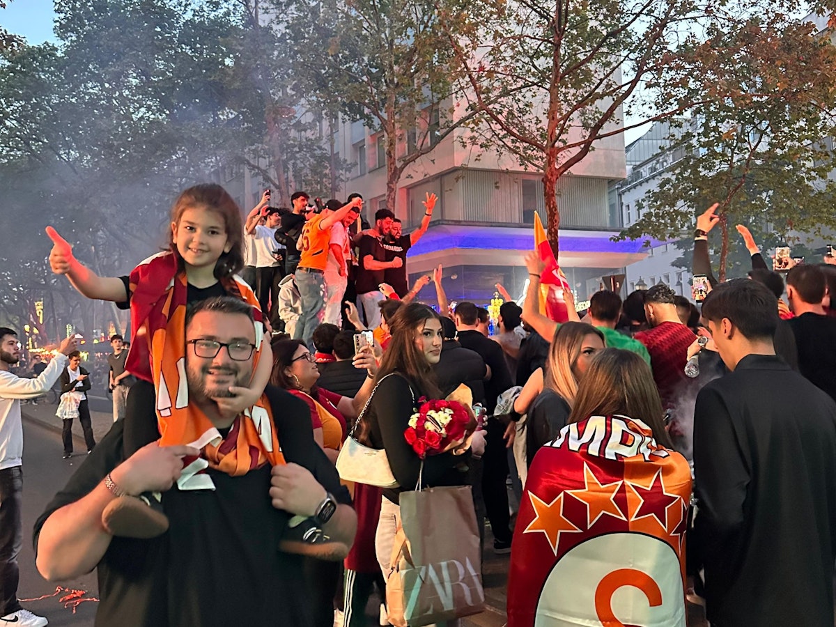 Fanparty am Kölner Betonauto