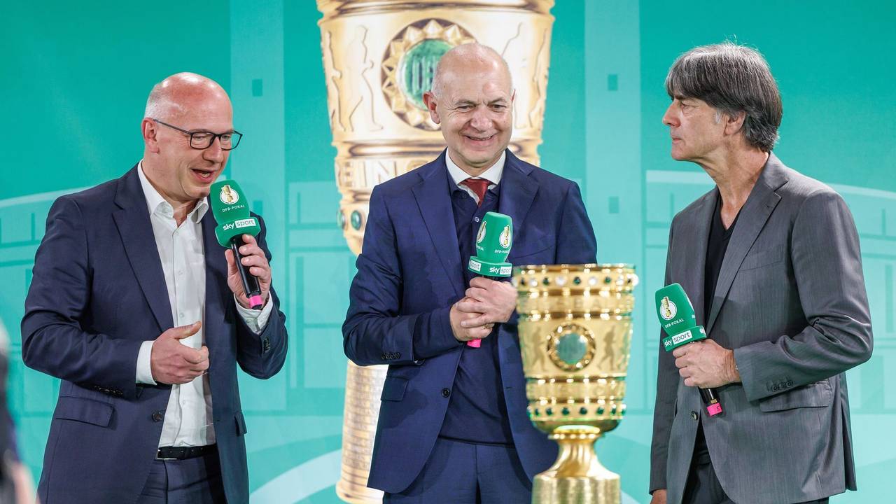 DFB-Pokal Handover-Zeremonie vor dem Finale