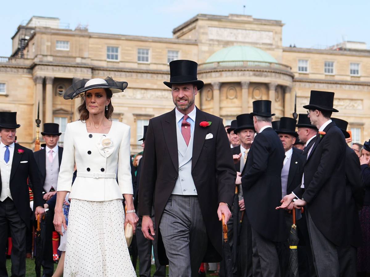 William und Kate, die Prinz und Prinzessin von Wales während einer königlichen Gartenparty im Buckingham Palast.