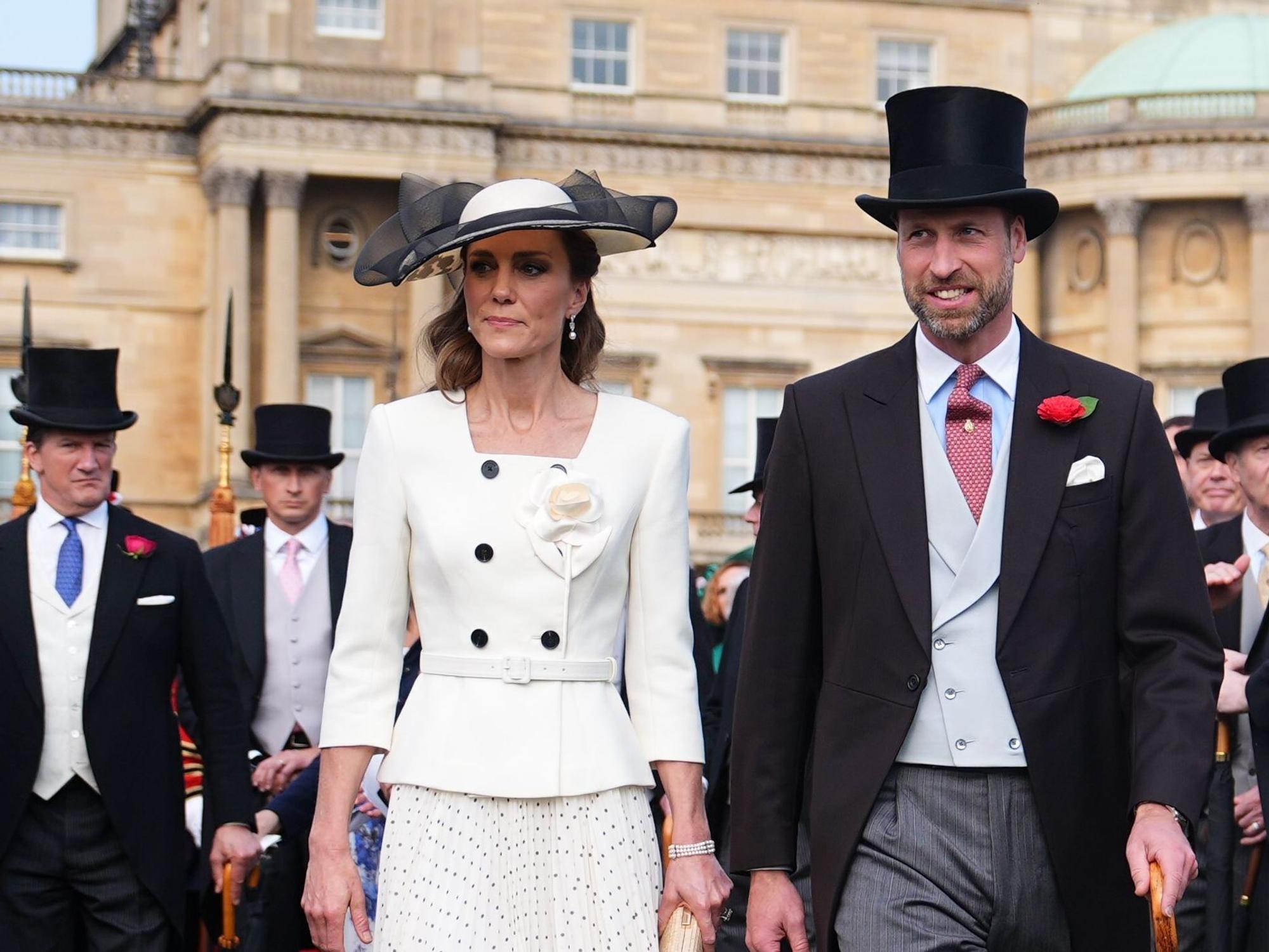William und Kate, die Prinz und Prinzessin von Wales während einer königlichen Gartenparty im Buckingham Palast.