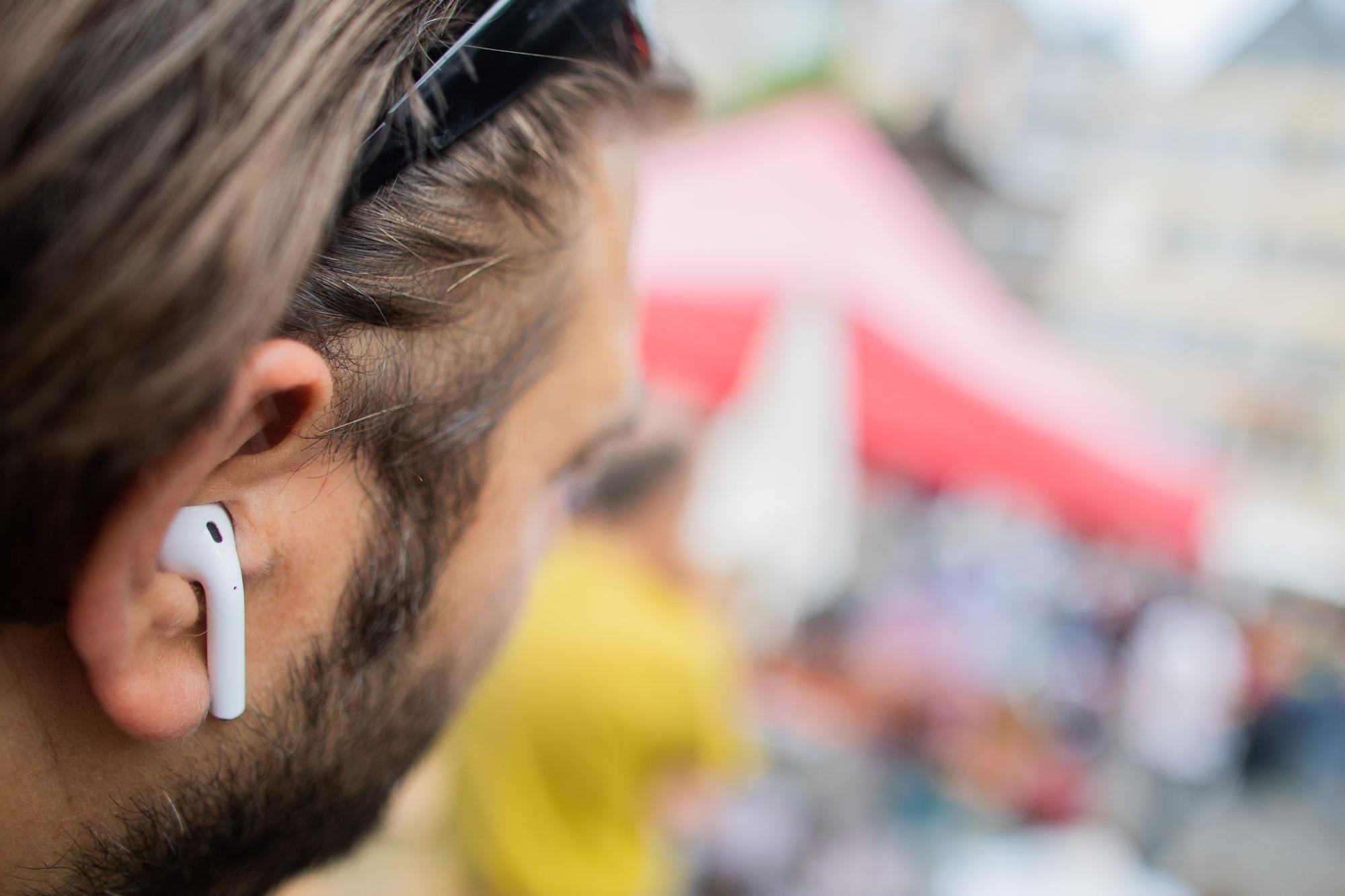 Ein Sender, viele Hörer: Bluetooth bekommt Broadcast-Modus