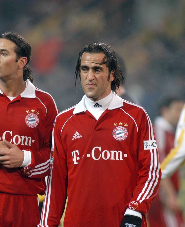 Ali Karimi (re.) und Claudio Pizarro nach dem Spiel.