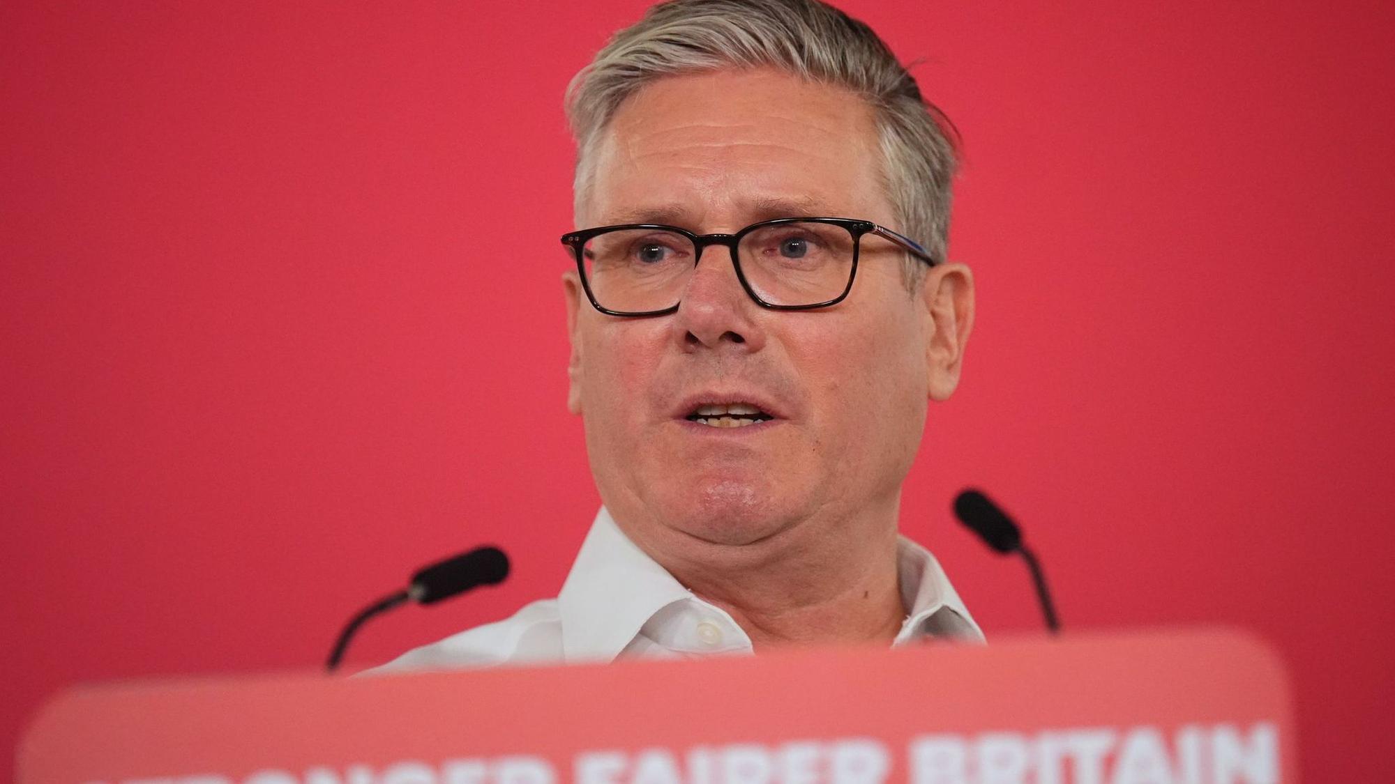Nach dem Wahldebakel für Labour: Starmer hält Rede
