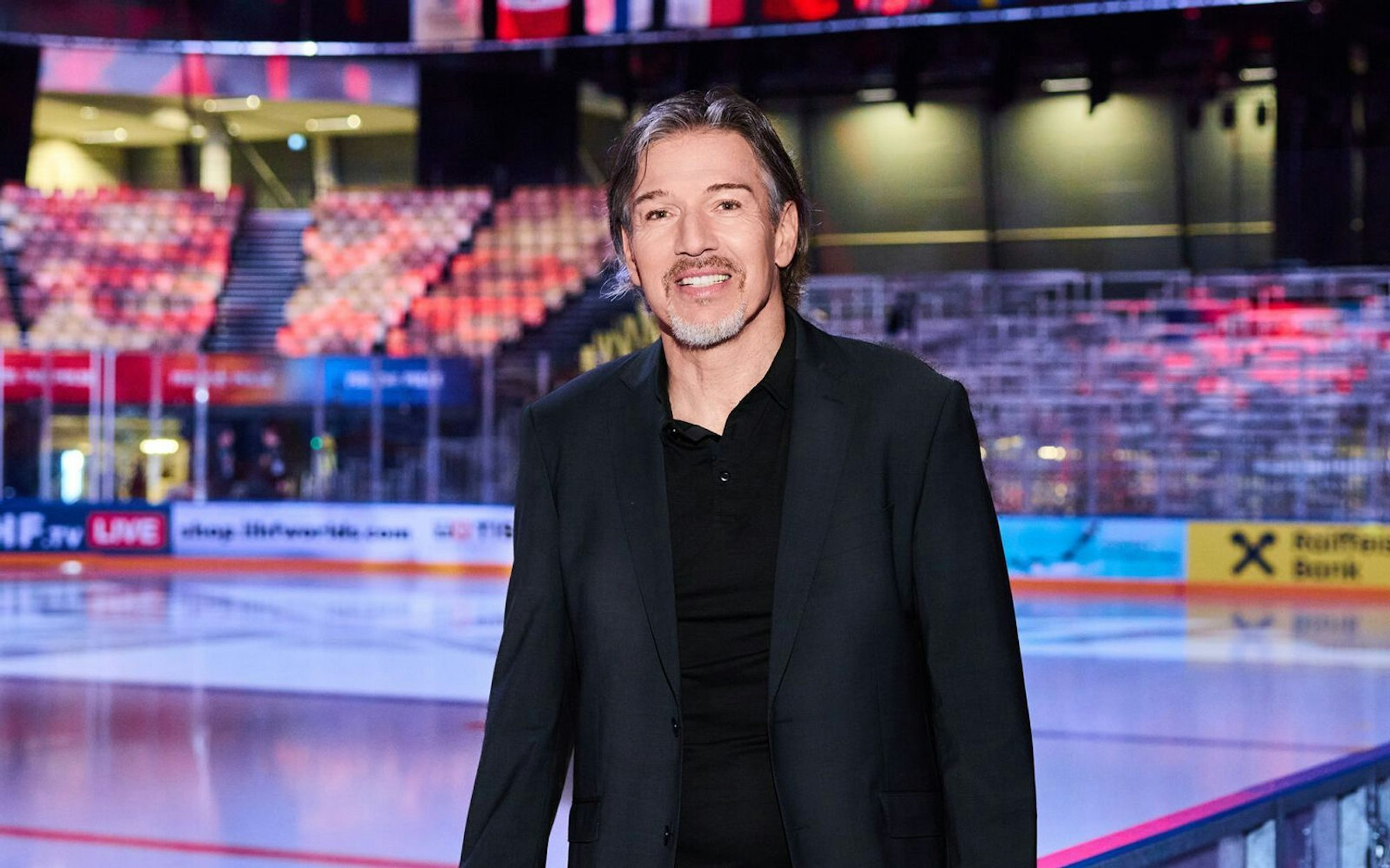 Uwe Krupp kritisiert im ProSieben-Interview die fehlende Infrastruktur im deutschen Eishockey. (Bild: Joyn / ProSieben / Theis Poulsen)