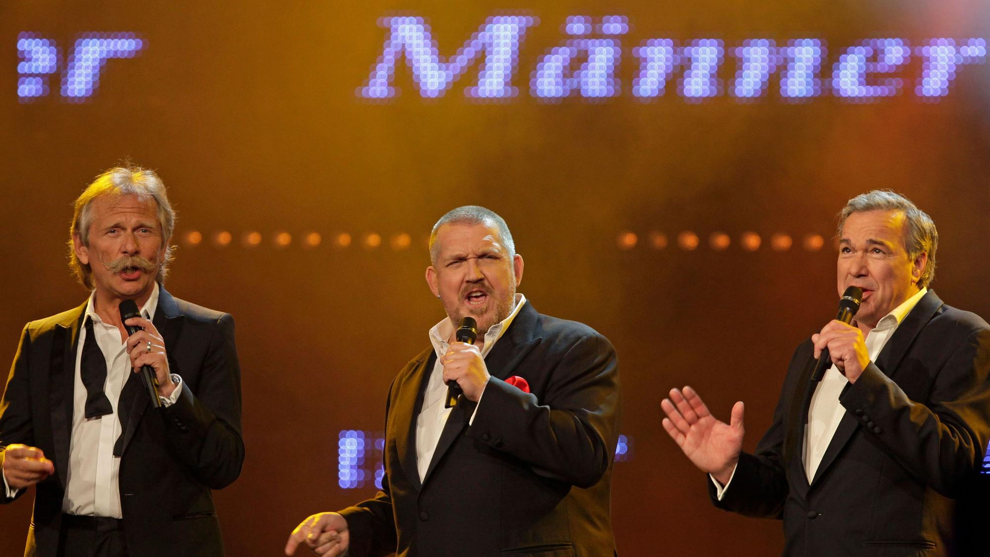 Henning Krautmacher von der Kölner Kultband Höhner, Tatort-Kommissar Dietmar Bär und Sänger Stefan Gwildis 2010