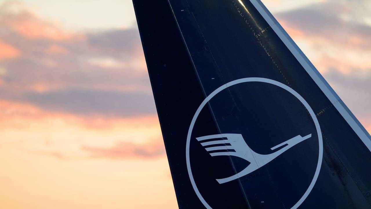 Lufthansa-Maschine kehrt nach Warnmeldung um