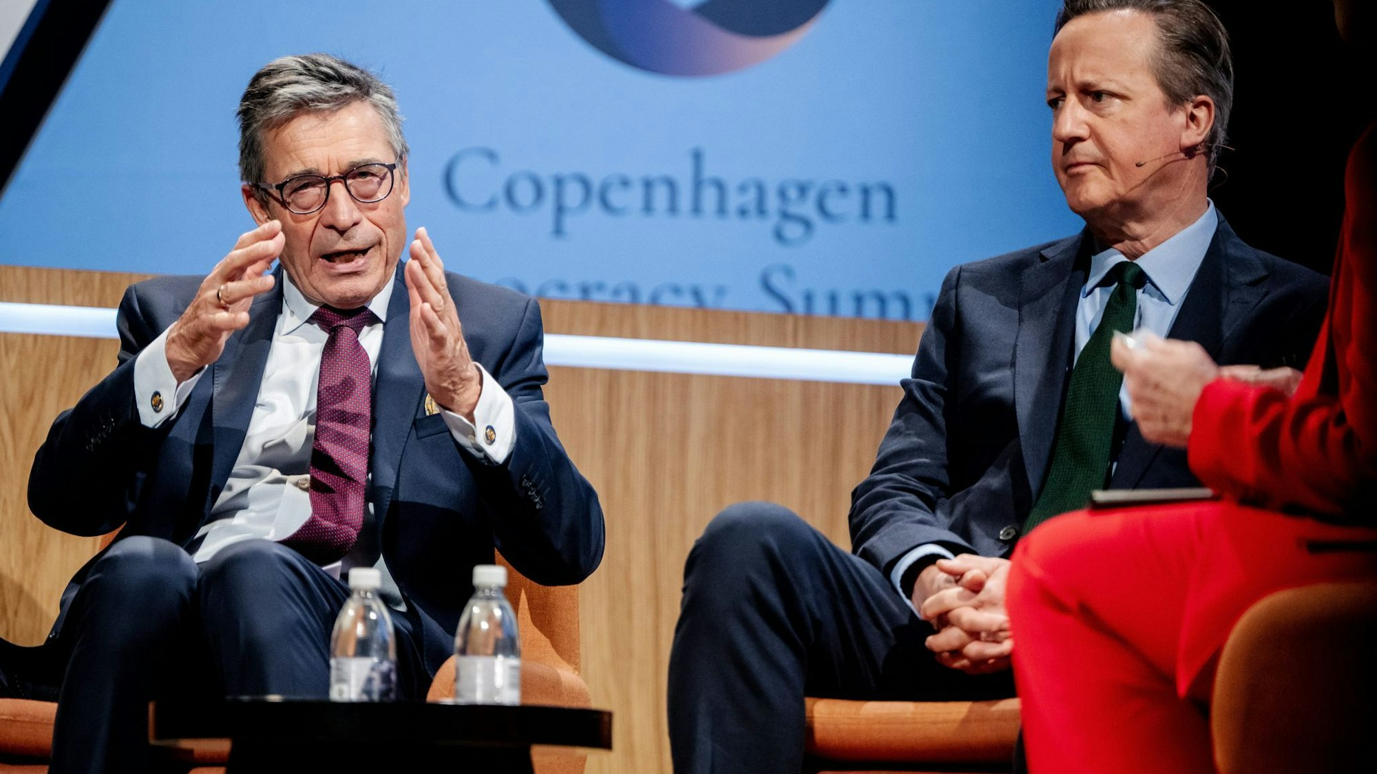 Anders Fogh Rasmussen und James Cameron