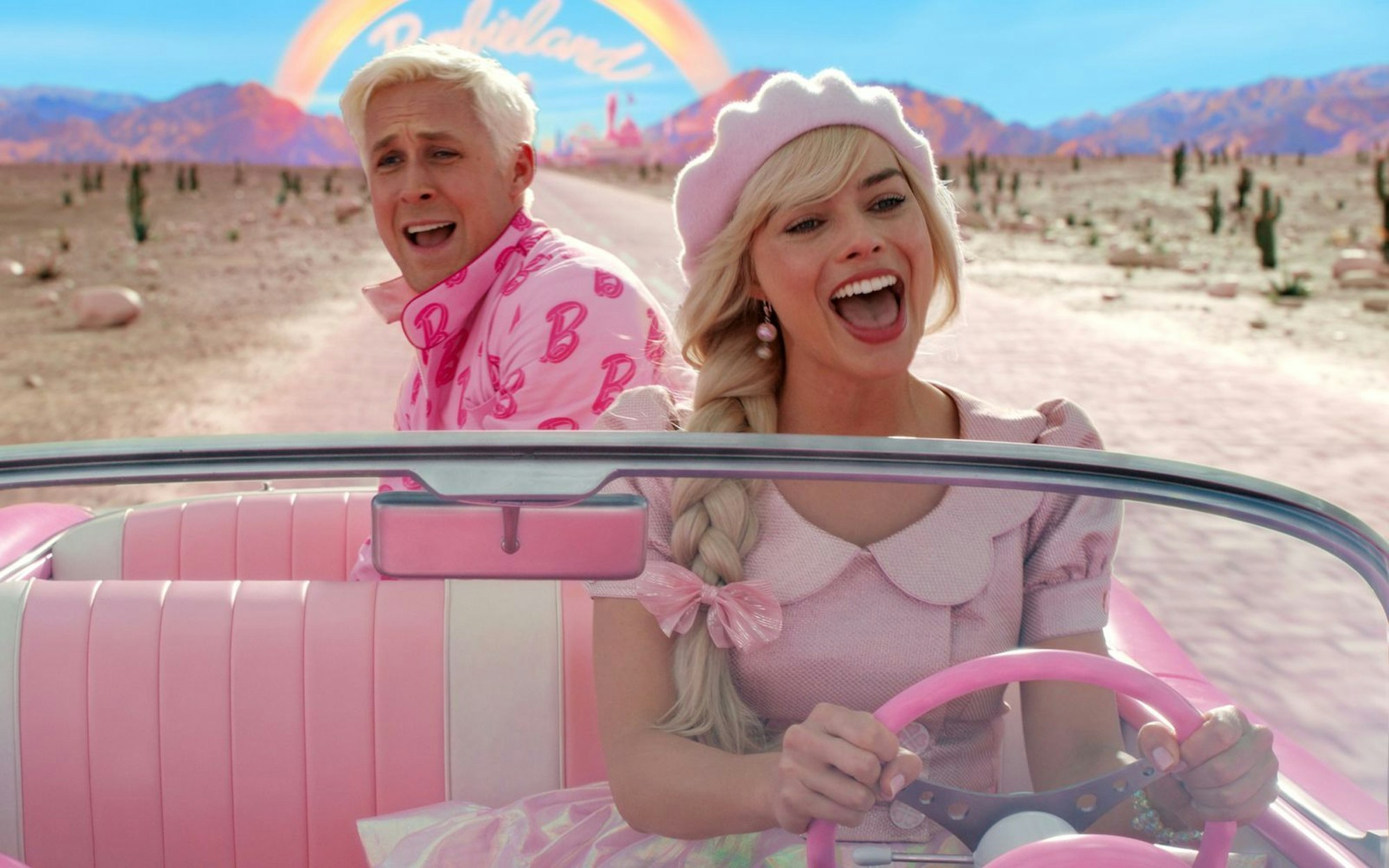 Ein Barbie-Realfilm für die breite Masse - kann das funktionieren? Und wie! „Barbie“ erzielte ein Einspielergebnis von weltweit über 1,4 Milliarden US-Dollar und wurde damit zum erfolgreichsten Kinofilm 2023. (Bild: RTL / 2023 Warner Bros. Entertainment Inc. All Rights Reserved)