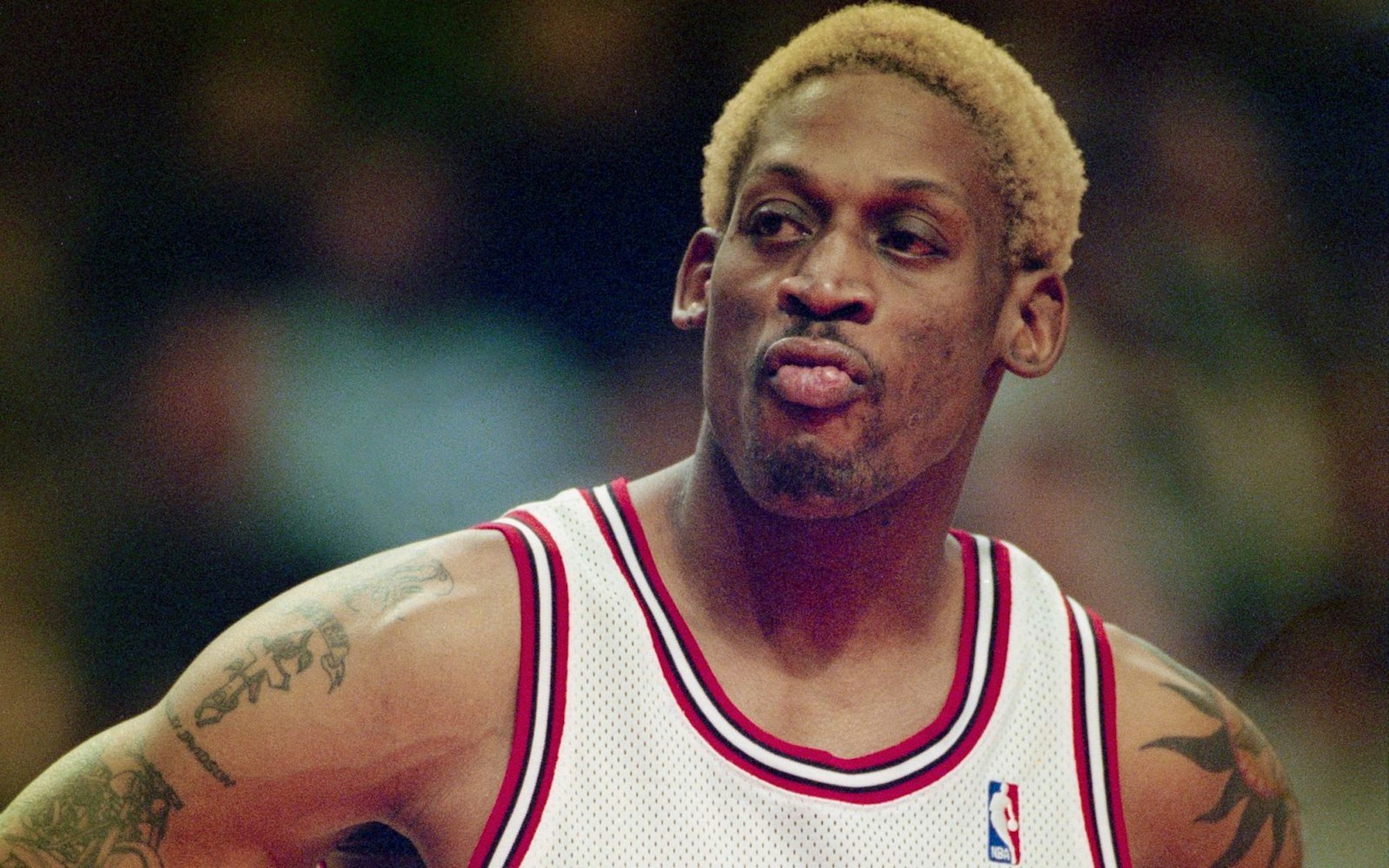 Dennis Rodman holte mit zwei Mannschaften fünf NBA-Titel, aber auch abseits des Basketball-Platzes ließ er nichts anbrennen. (Bild: 2025 Getty Images/Jonathan Daniel)