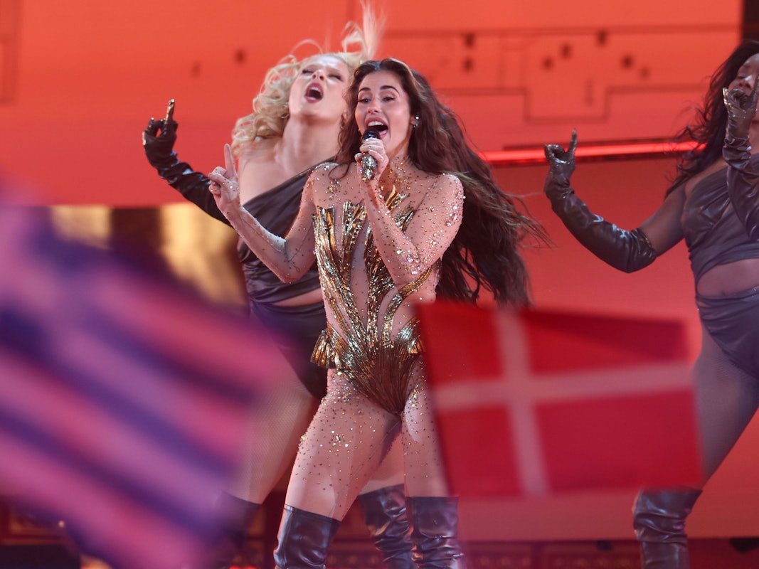 Sarah Engels singt beim ersten Halbfinale des 70. Eurovision Song Contest.