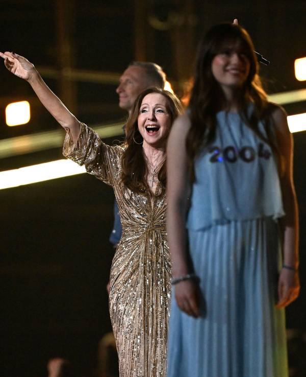 Vicky Leandros am 11. Mai anlässlich einer Generalprobe für das 1. Halbfinale im Rahmen des Eurovision Song Contest (ESC) in der Stadthalle in Wien.