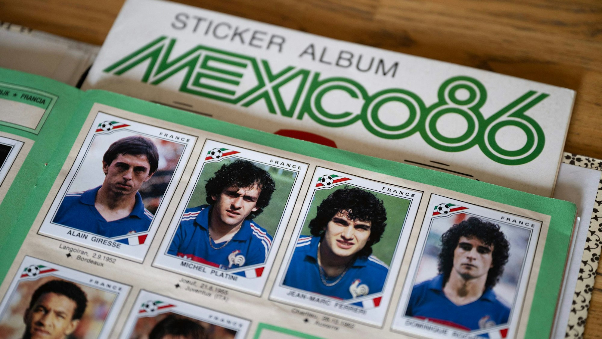 Blick in das Panini-WM-Album von 1986