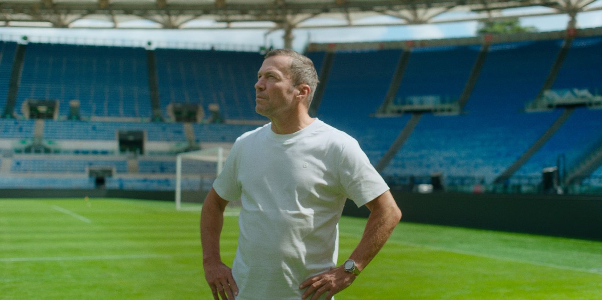 Lothar Matthäus betritt noch einmal das Olympiastation in Rom. Vor 36 Jahren holt Deutschland dort den Titel. (Bild: B|14 FILM)