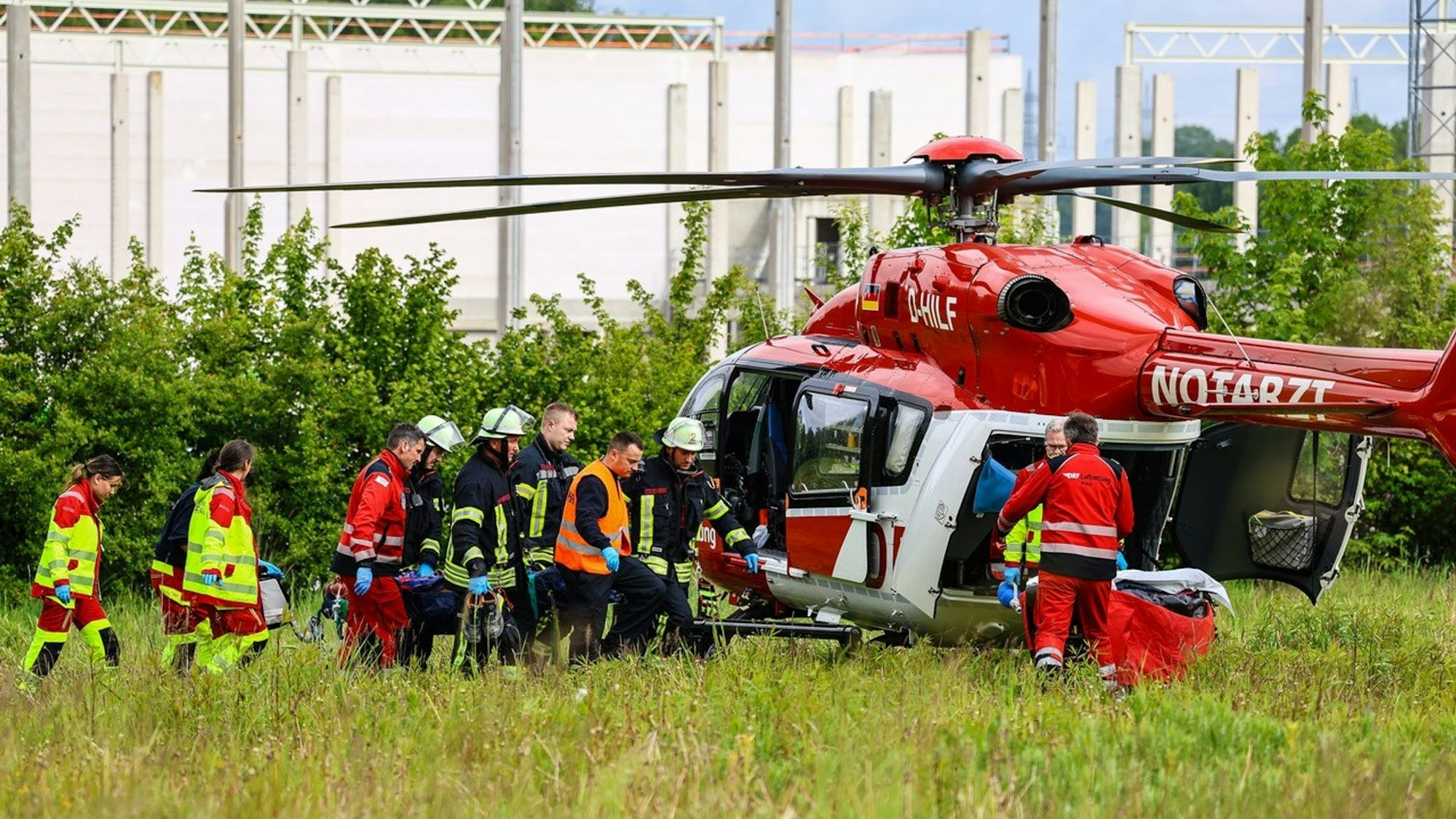 Mann stürzt auf Baustelle fünf Meter in die Tiefe