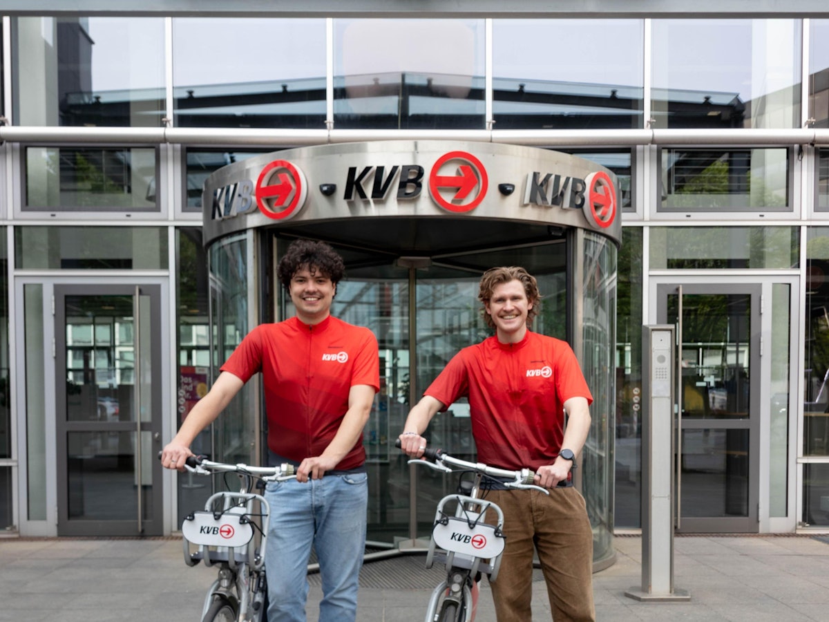 Hendrik (li.) und Jonathan starten bei „Rund um Köln“