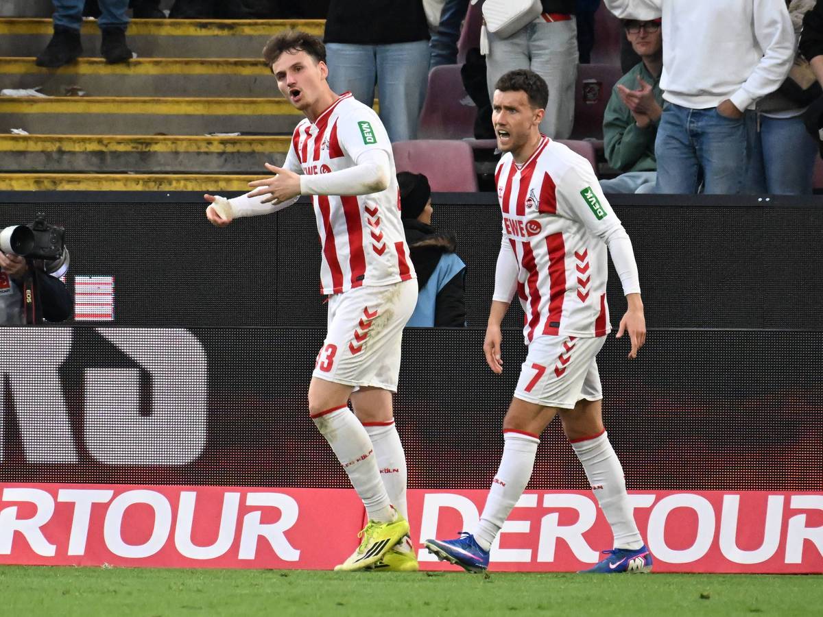 Rav van den Berg und Luca Waldschmidt im Trikot des 1. FC Köln.