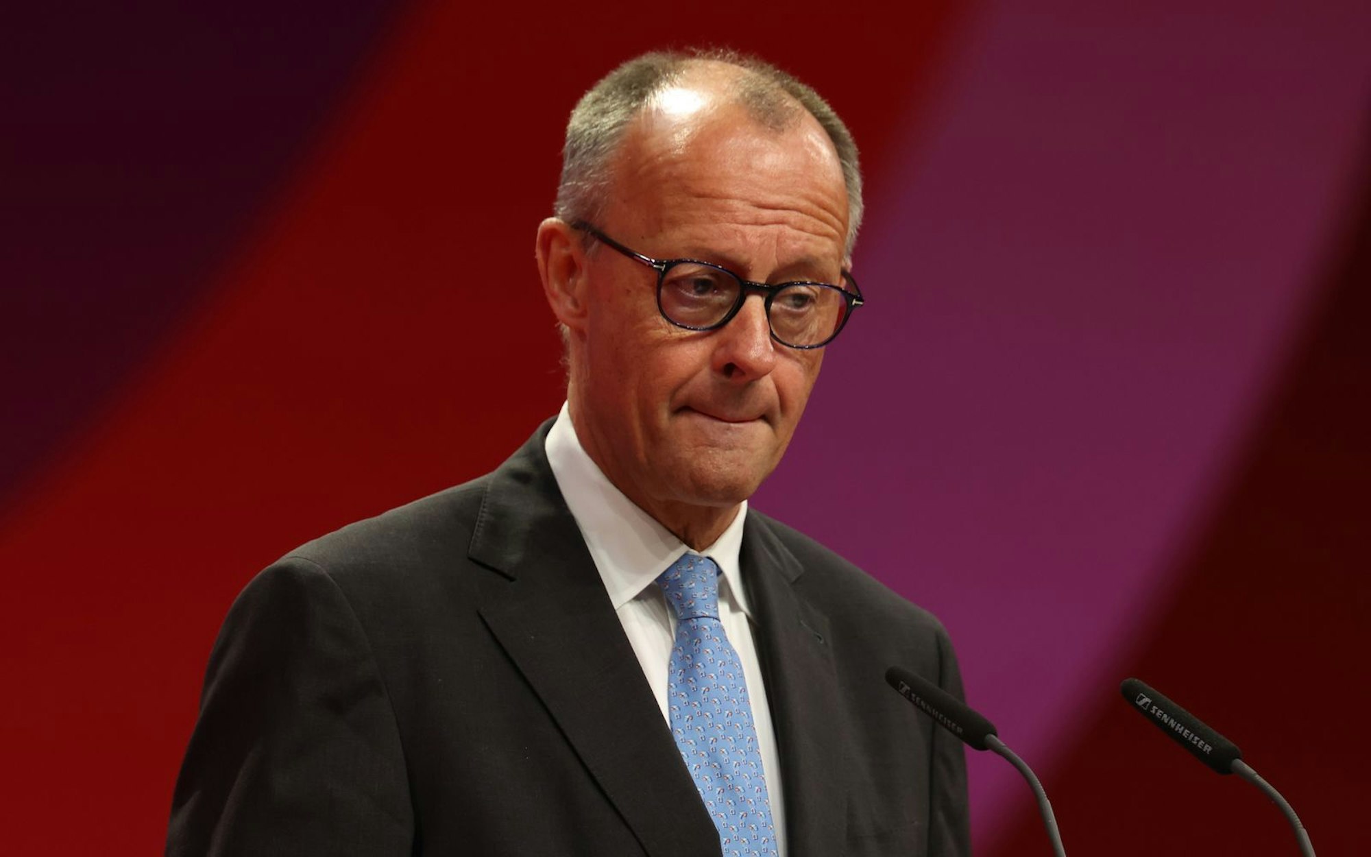 Friedrich Merz wurde für eine Aussage im jüngsten „Spiegel“-Interview besonders hart kritisiert. (Bild: 2026 Getty Images/Sean Gallup)