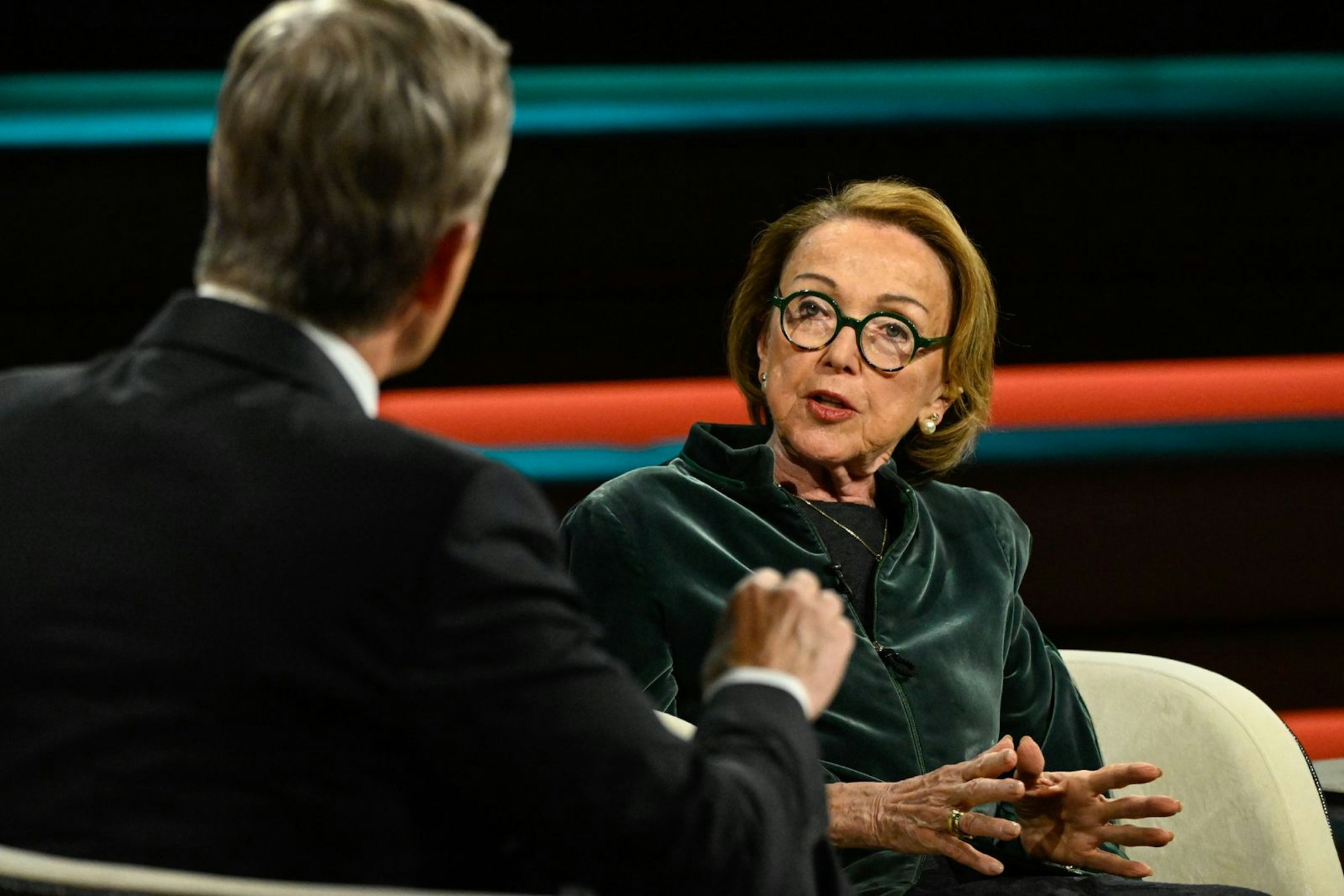 Die Holocaust-Überlebende Eva Umlauf sagte bei „Markus Lanz“, dass sie das Gefühl habe, der Antisemitismus sei wieder „salonfähig“ geworden. (Bild: ZDF / Markus Hertrich)