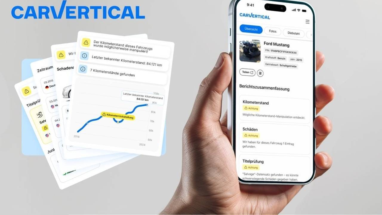 Bild für den digitalen Fahrzeughistorien-Dienst carVertical. Eine Hand hält ein Smartphone mit der carVertical-App, die einen Fahrzeugbericht für einen Ford Mustang (Baujahr 2015) anzeigt – mit Warnhinweisen zu möglicher Kilometerstand-Manipulation, Schäden und einer Titelprüfung. Links daneben sind mehrere Berichts-Karten mit Zeitverlauf, Schadenshistorie und Kilometerstand-Diagramm zu sehen. Links oben das blaue carVertical-Logo.