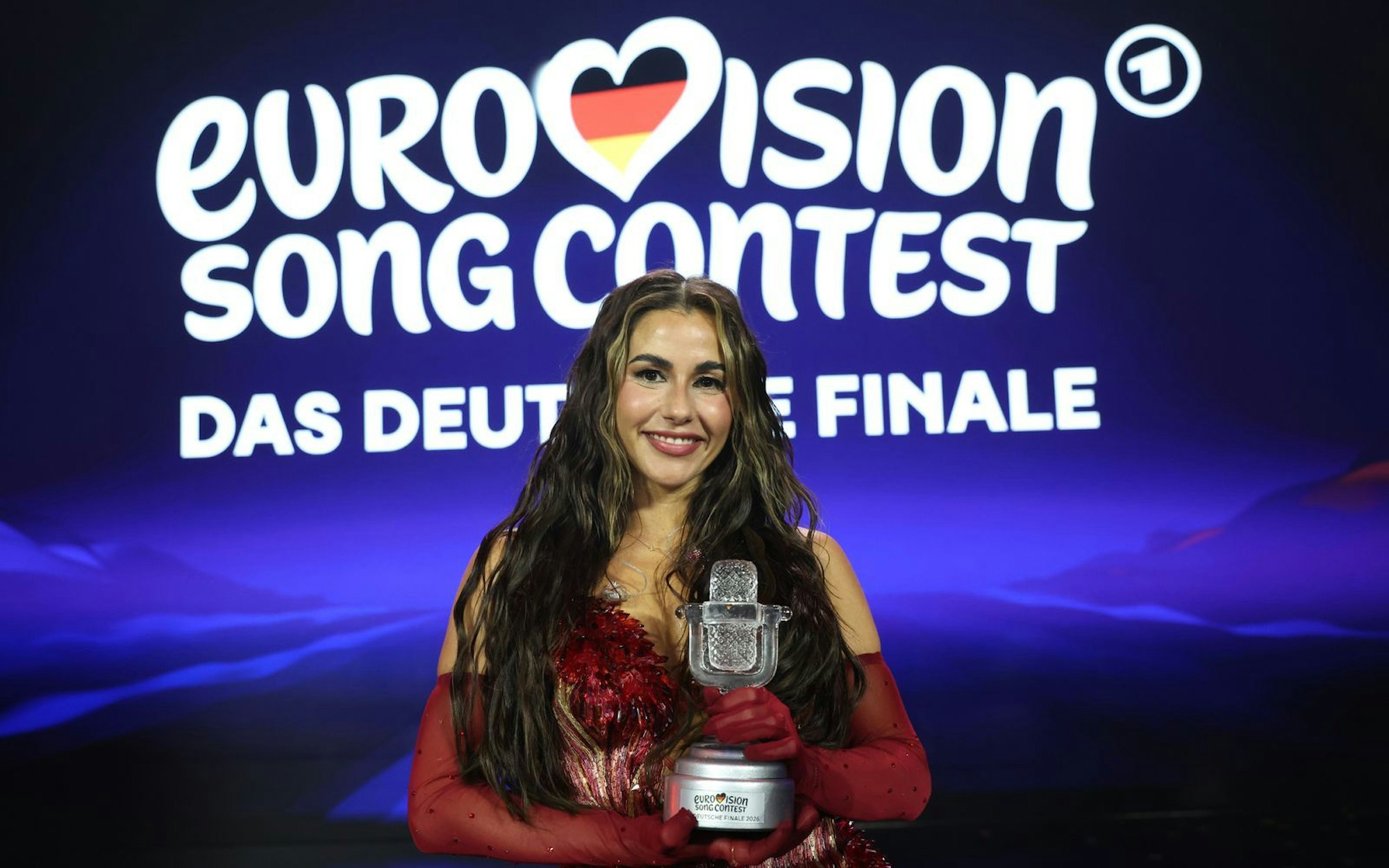 Bei „Eurovision Song Contest - Das deutsche Finale“ setzte sich Sarah Engels gegen acht weitere Finalisten durch. Nun will die 33-Jährige beim ESC möglichst viele Punkte für Deutschland holen. (Bild: 2026 Getty Images/Adam Berry)