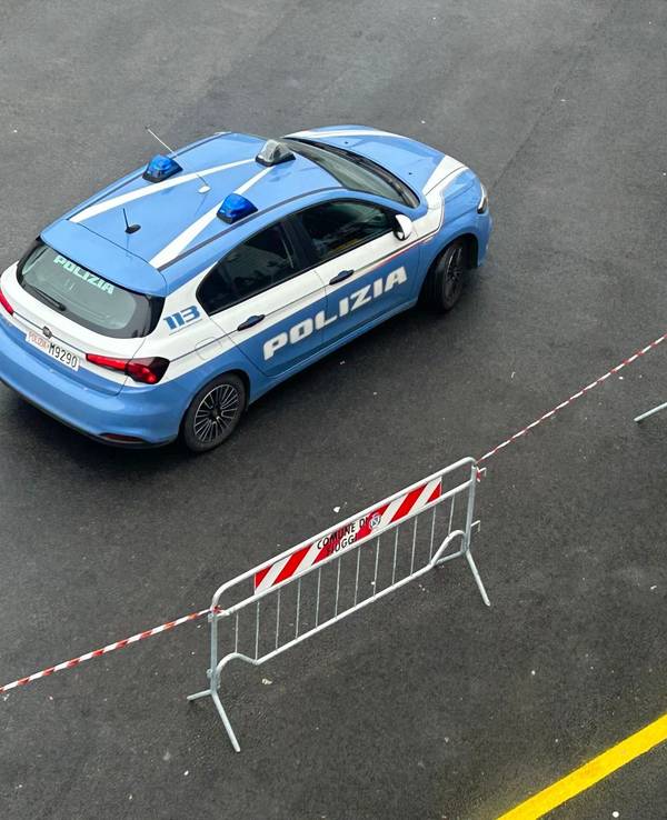 ILLUSTRATION - Auto der italienischen Polizei