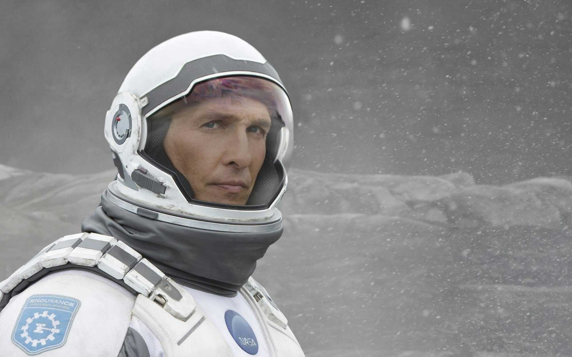 Unlogischer Kitsch oder tiefgehender philosophischer Wurf? An Christopher Nolans „Interstellar“ scheiden sich die Geister. (Bild: Warner / Paramount)