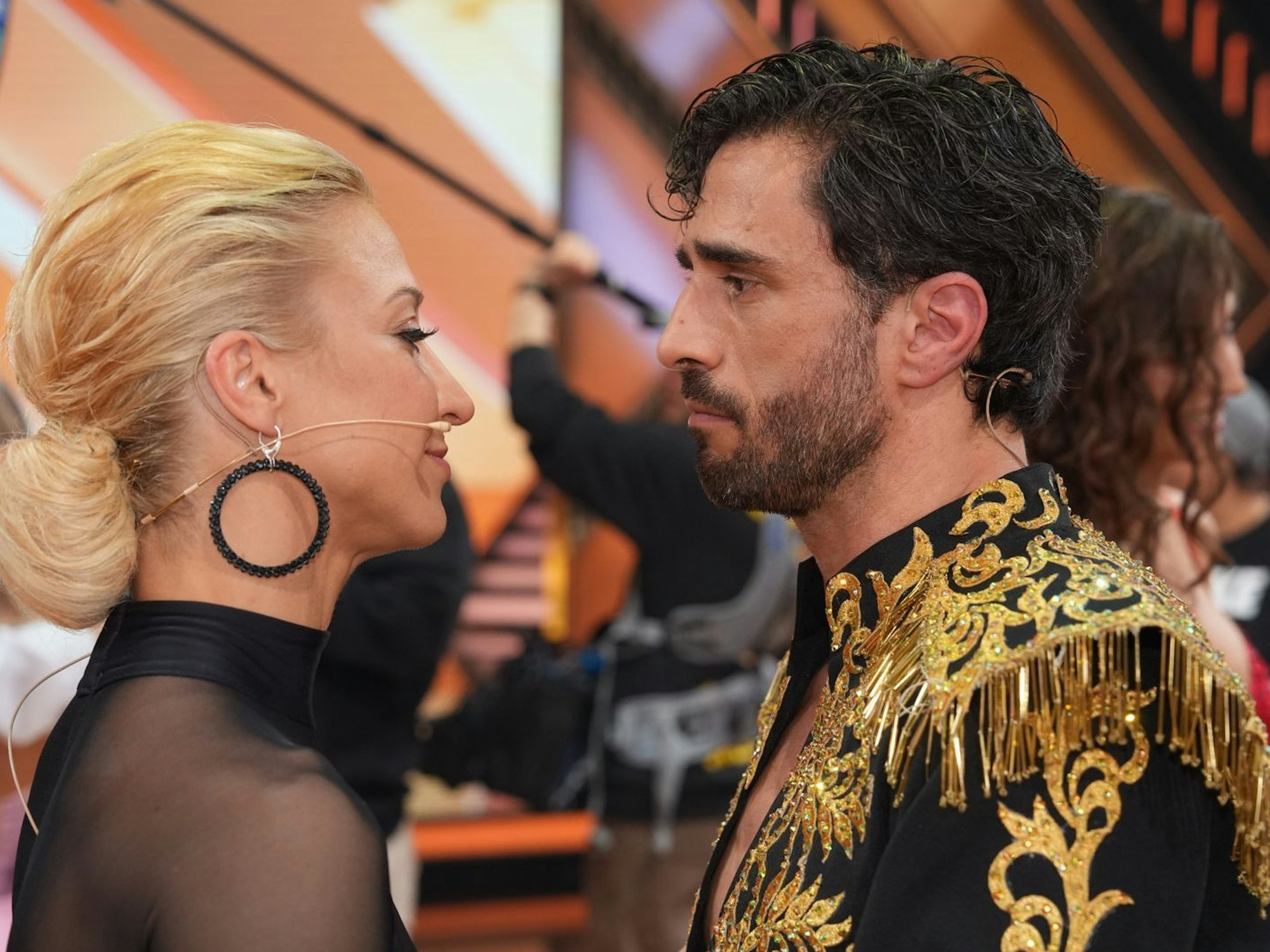 Anna-Carina Woitschack konnte aufatmen. Nicht sie, sondern GZSZ-Star Jan Kittmann muss „Let's Dance“ verlassen. (Bild: RTL / Stefan Gregorowius)