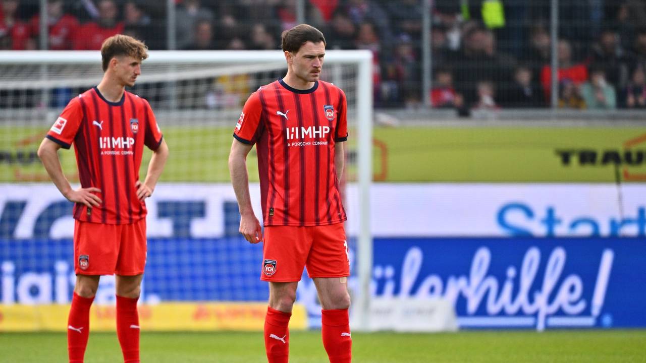Budu Siwsiwadse und Jan Schöppner steigen mit Heidenheim ab.