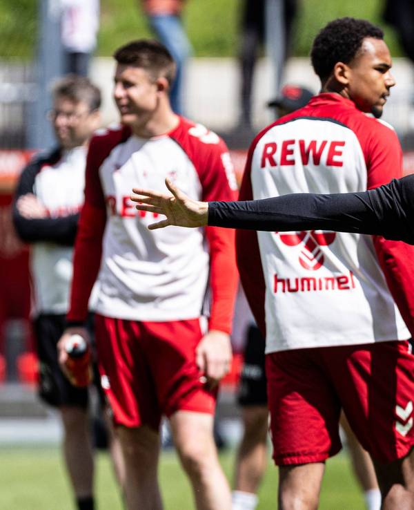 René Wagner bleibt Cheftrainer beim 1. FC Köln .