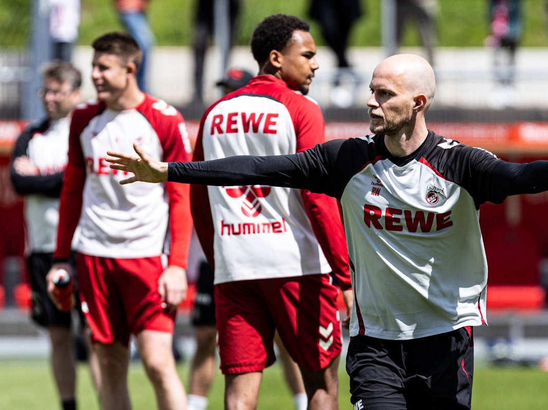 René Wagner gestikuliert im Training.