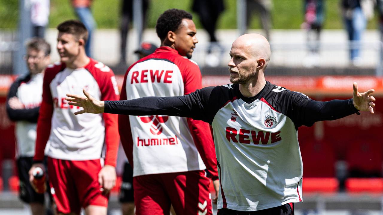 René Wagner bleibt Cheftrainer beim 1. FC Köln .